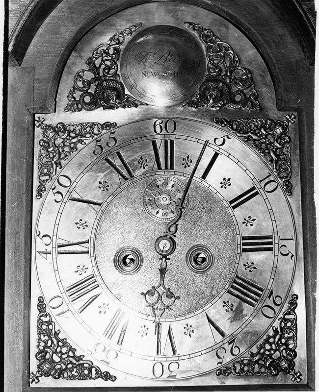 Dating an antique clock is not always easy. Is this 8-day antique clock by Fedel Barr, a German clockmaker?
